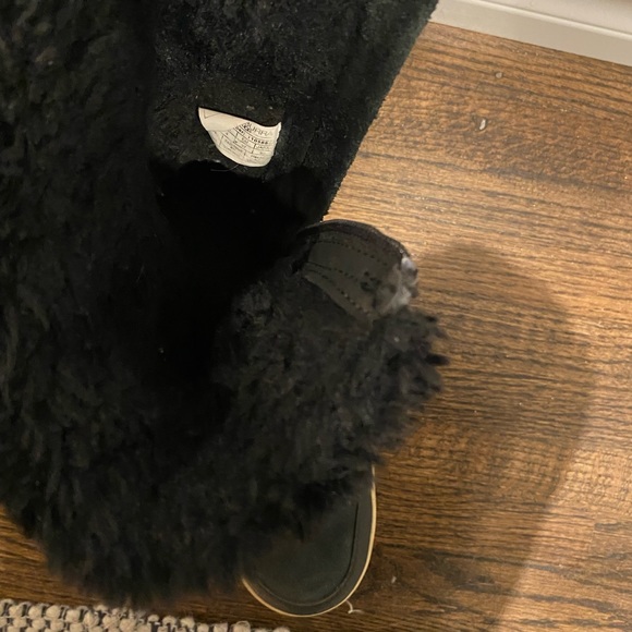 Ugg boots in very good condition. - Picture 6 of 8